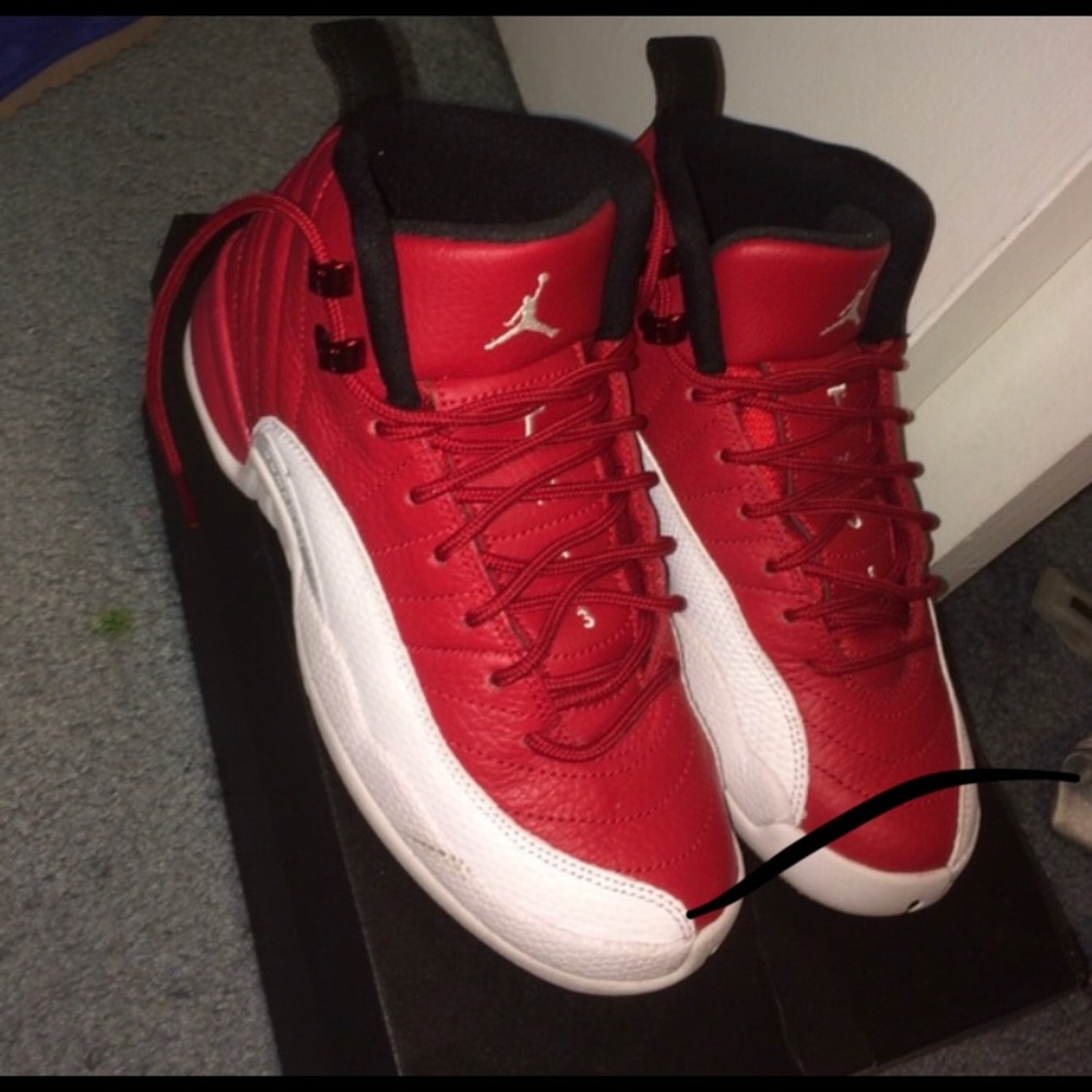 AUTHENTIC JORDAN 12s